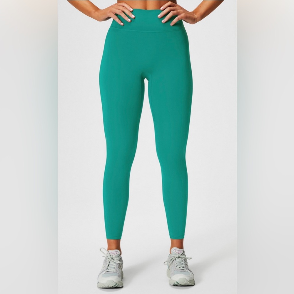 NWT Fabletics Anywhere Motion365+ High-Waisted Legging in Deep Cylpress Size M